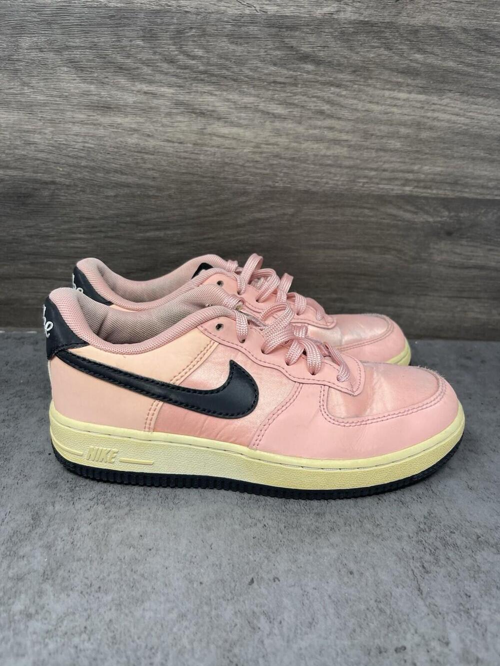 Nike Air Force 1 Low Valentines Day Sneakers Kids Size 1 GS Pink Sneakers - Picture 5 of 10
